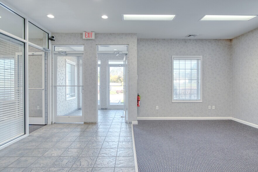 More Photos Of 2145 Roanoke St SE, Christiansburg Bank For Sale