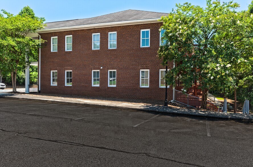 More Photos Of 11600 Atlantis Pl, Alpharetta Medical For Lease