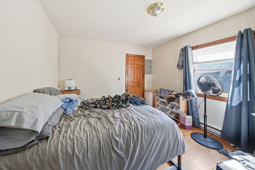 More Photos Of 696 PA-590, Lackawaxen Multifamily For Sale