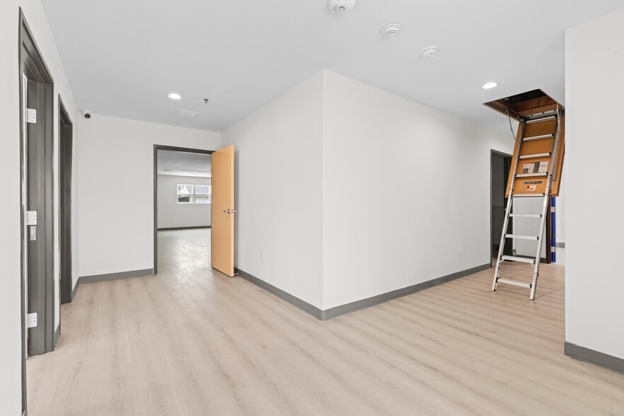 More Photos Of 208 W Fairview Ave, San Gabriel Schools For Lease