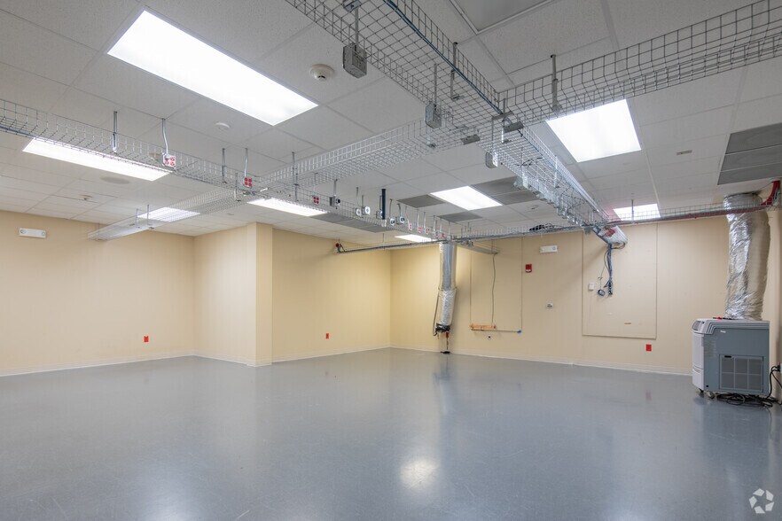 More Photos Of 345 Bob Heath Dr, Huntsville Office For Lease