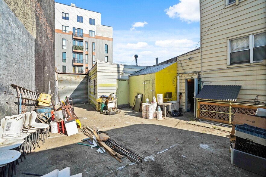 More Photos Of 76 Bushwick Ave, Brooklyn Restaurant For Lease