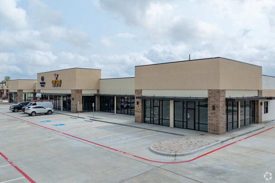 More Photos Of 8421 FM 521 Rd, Rosharon Storefront Retail Office For Lease