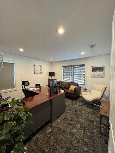 More Photos Of 1555 Cedar Grove Rd, Conley Office For Sale