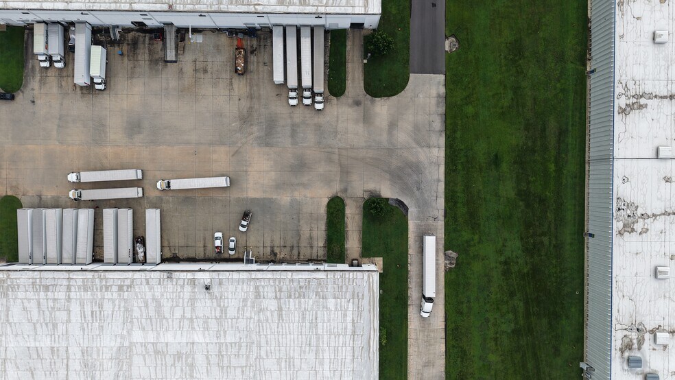 More Photos Of 1870 Grand Terre Ln, Port Allen Distribution For Lease