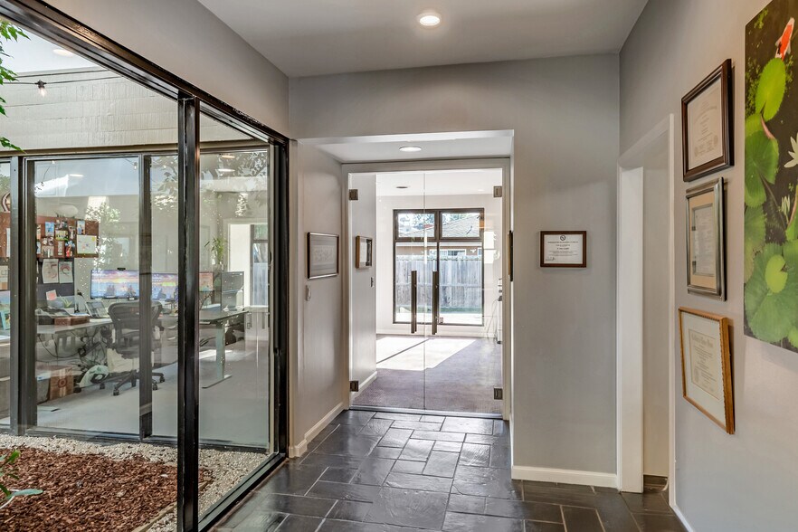 More Photos Of 2075 Pioneer Ct, San Mateo Medical For Sale