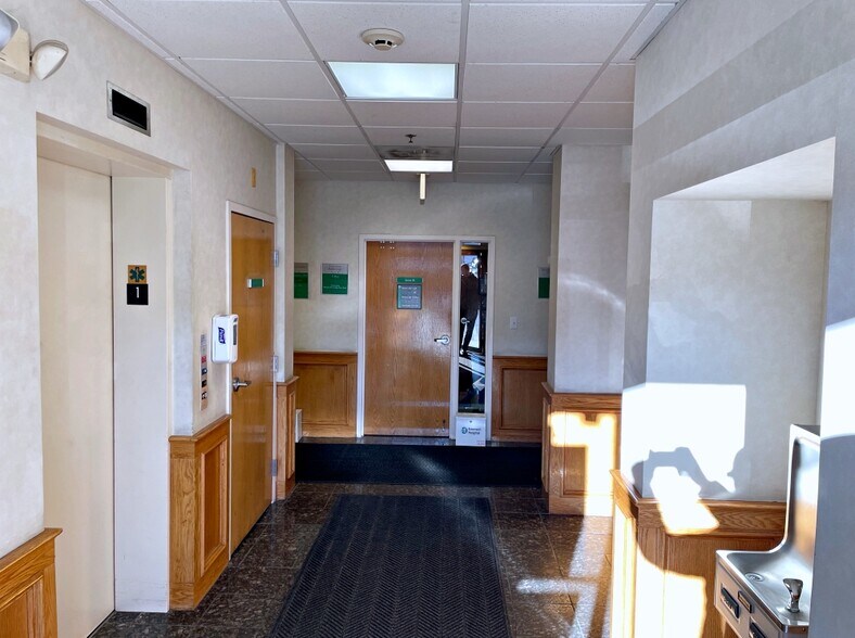 More Photos Of 100 Boston Rd, Groton Medical For Lease