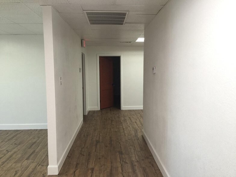 More Photos Of 309 Hickory St, Abilene Office For Lease