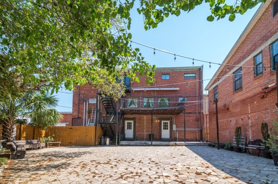 More Photos Of 544 N Main St, Crestview Storefront Retail Office For Sale