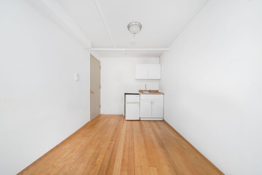 More Photos Of 336 W 19th St, New York Apartments For Sale
