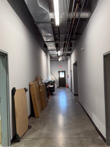 More Photos Of 1202 Industrial Dr, Warsaw Industrial For Sale