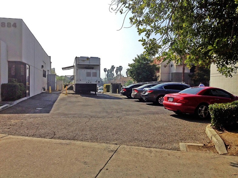 More Photos Of 1884 Business Center Dr, San Bernardino Medical For Lease