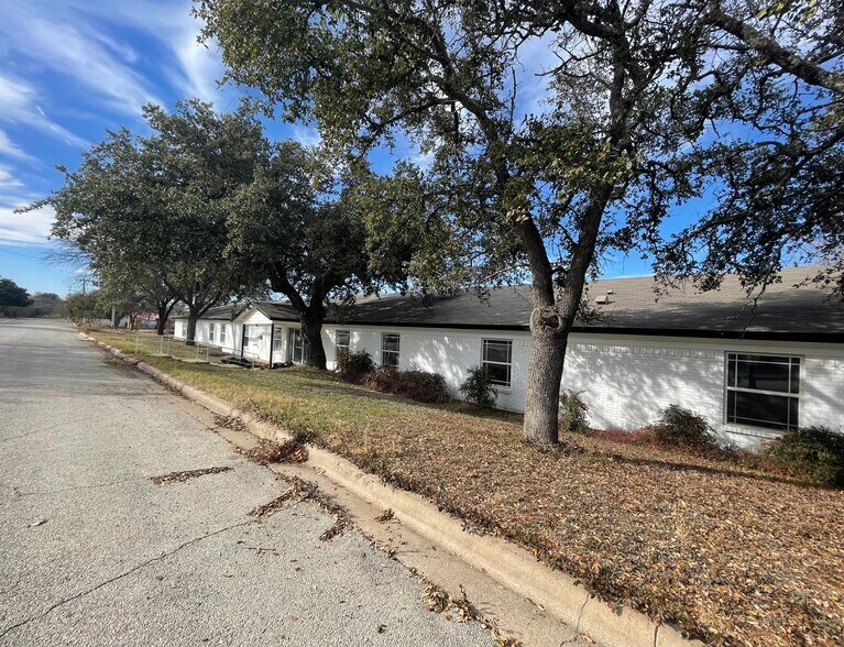 More Photos Of 1405 W Storey St, San Saba Skilled Nursing Facility For Sale