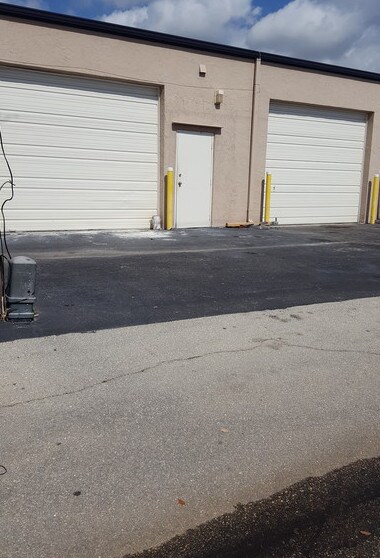 More Photos Of 1013-1017 SE 12th Ave, Cape Coral Industrial For Lease