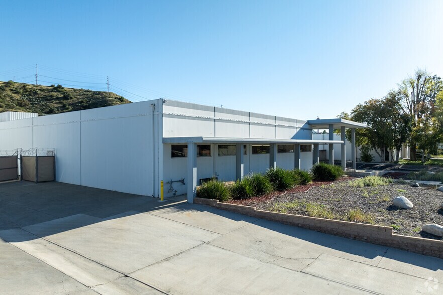 More Photos Of 25562 Avenue Stanford, Valencia Manufacturing For Lease