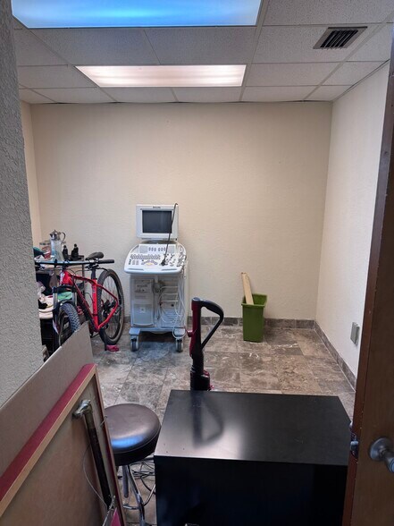 More Photos Of 2660 SW 3rd St, Miami Office For Sale