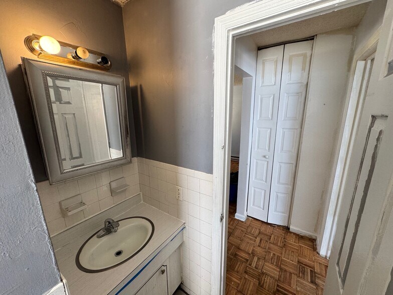 More Photos Of 44 Angel Dr, Waterbury Multifamily For Sale