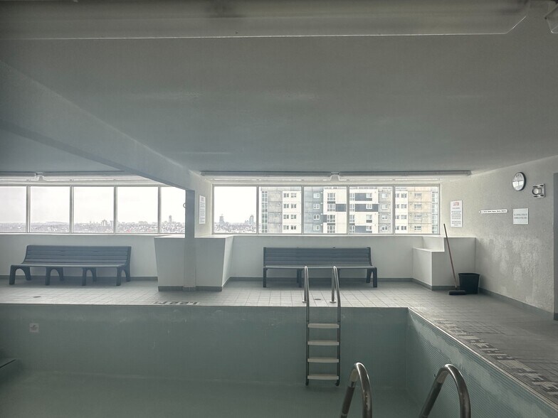 More Photos Of 375 King St N, Waterloo Apartments For Sale