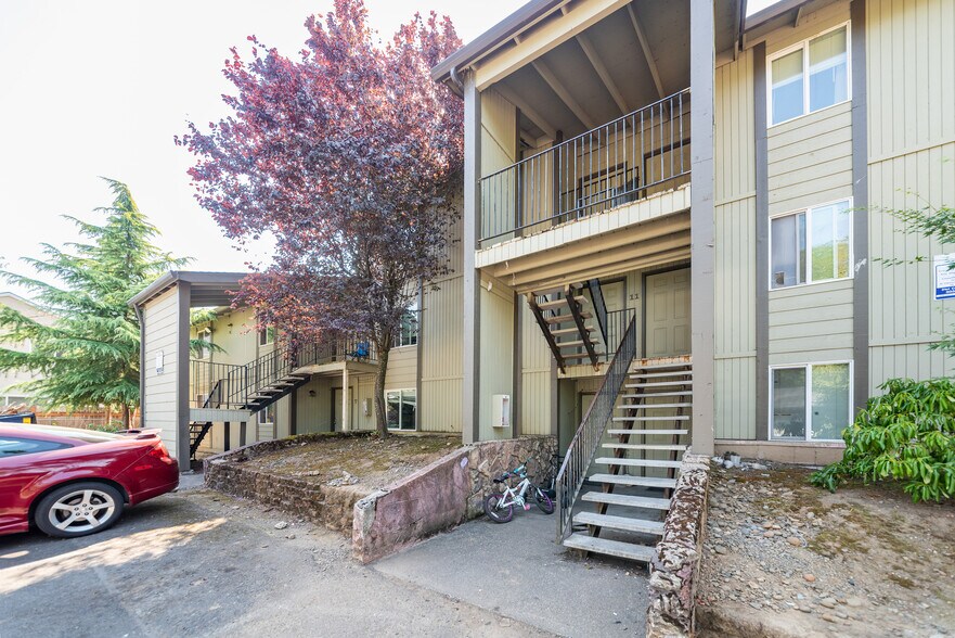 More Photos Of 13410 SE Powell Blvd, Portland Apartments For Sale
