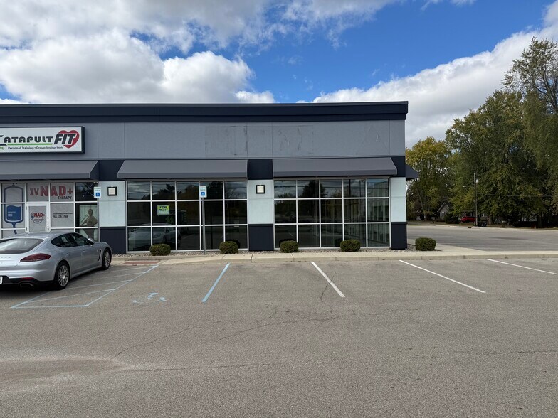 Primary Photo Of 3705-3719 S Scatterfield Rd, Anderson Storefront For Lease