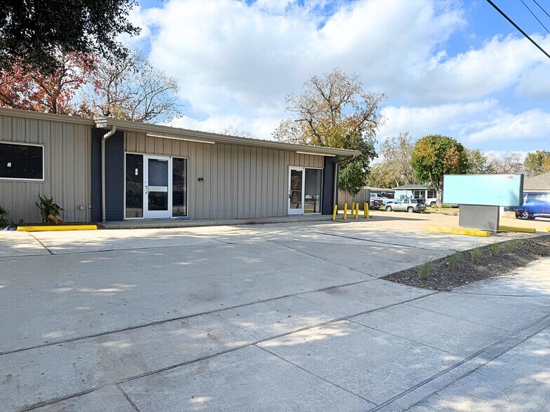 Primary Photo Of 901 W Hart Ave, Pasadena General Retail For Lease