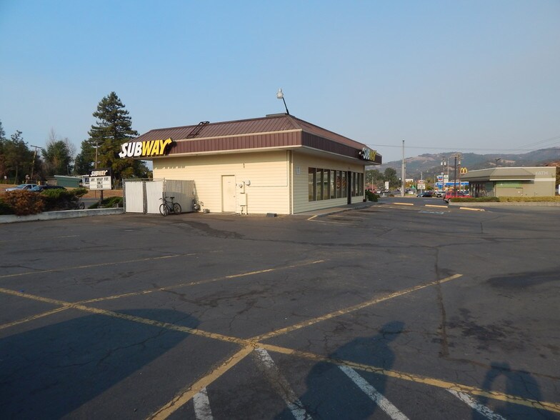 Primary Photo Of 4872 Grange Rd, Roseburg Fast Food For Sale