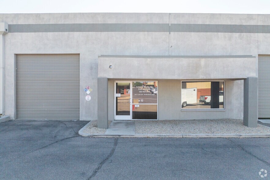 More Photos Of 1826 W Broadway Rd, Mesa Warehouse For Lease