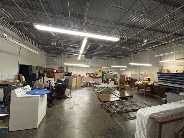 More Photos Of 9870 A Redhill Dr, Blue Ash Flex For Lease