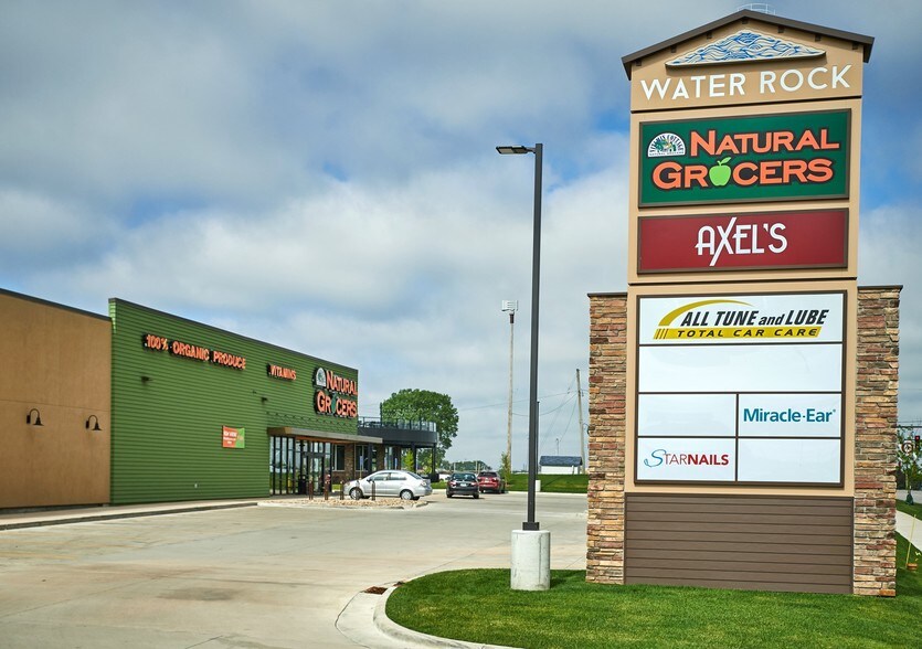 More Photos Of 931 Blairs Ferry Rd NE, Cedar Rapids General Retail For Sale