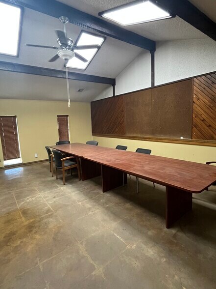 More Photos Of 0000 Old 33 hwy, Drumright Warehouse For Sale