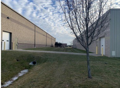 More Photos Of 591 N Dekora Woods Blvd, Saukville Unknown For Lease