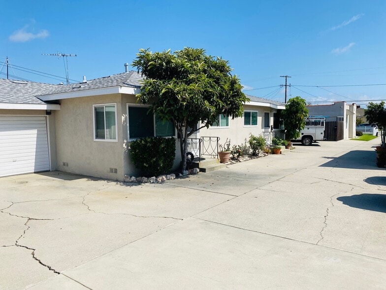 More Photos Of 4205 W 139th St, Hawthorne Apartments For Sale
