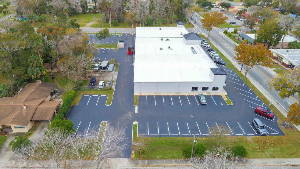 More Photos Of 955 Orange Ave, Daytona Beach Freestanding For Lease