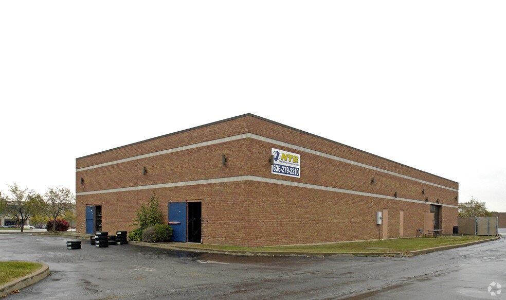More Photos Of 5701 Suemandy Rd, Saint Peters General Retail For Sale