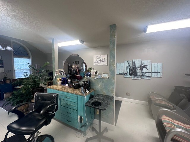 More Photos Of 512 Klumac Rd, Salisbury General Retail For Sale