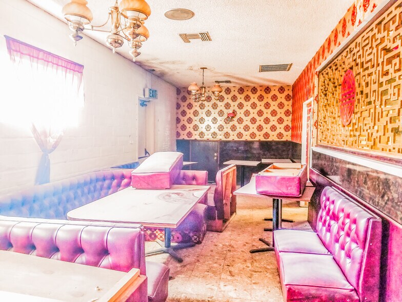 More Photos Of 2147-2159 N Texas St, Fairfield Restaurant For Lease