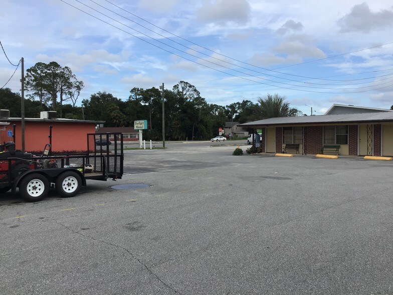 More Photos Of 601 N State St, Bunnell Hotel For Sale