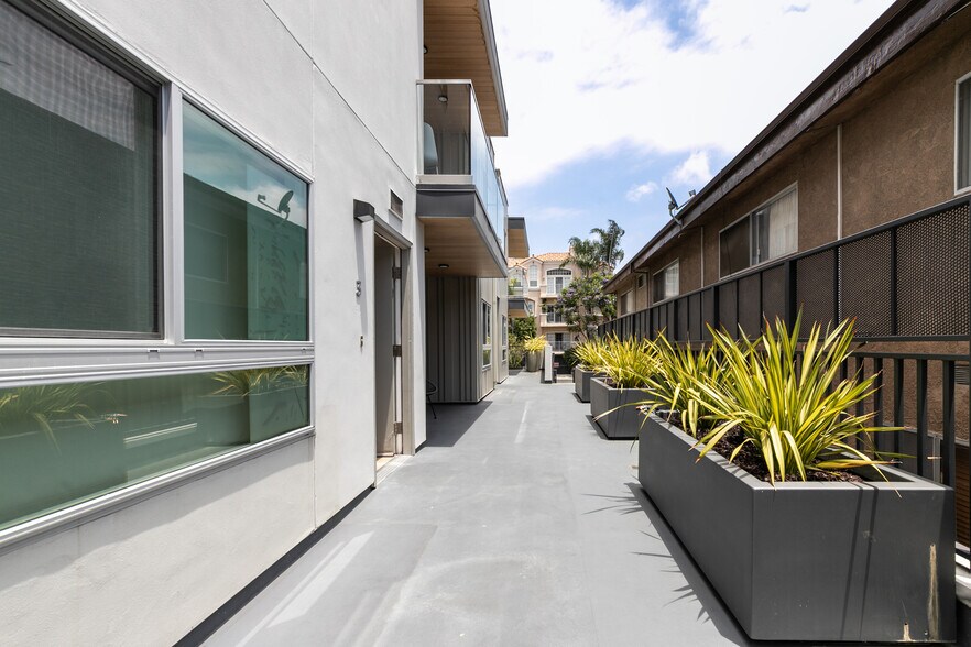 More Photos Of 1743 Butler Ave, Los Angeles Apartments For Sale