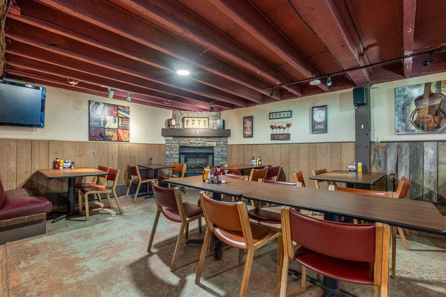 More Photos Of 2375 Upper Valley Pike, Springfield Lodge Meeting Hall For Sale