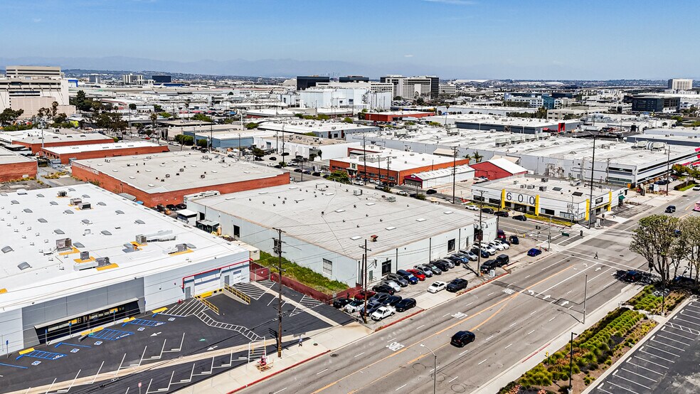 More Photos Of 601 Lairport St, El Segundo Manufacturing For Lease