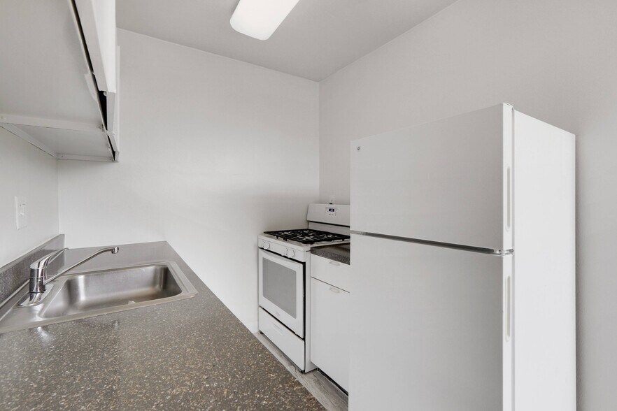 More Photos Of 5055 Seminary Rd, Alexandria Apartments For Lease