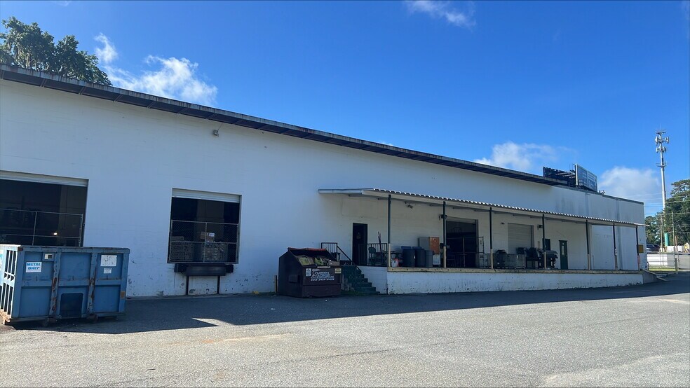 Primary Photo Of 3661 S Pine Ave, Ocala Flex For Lease