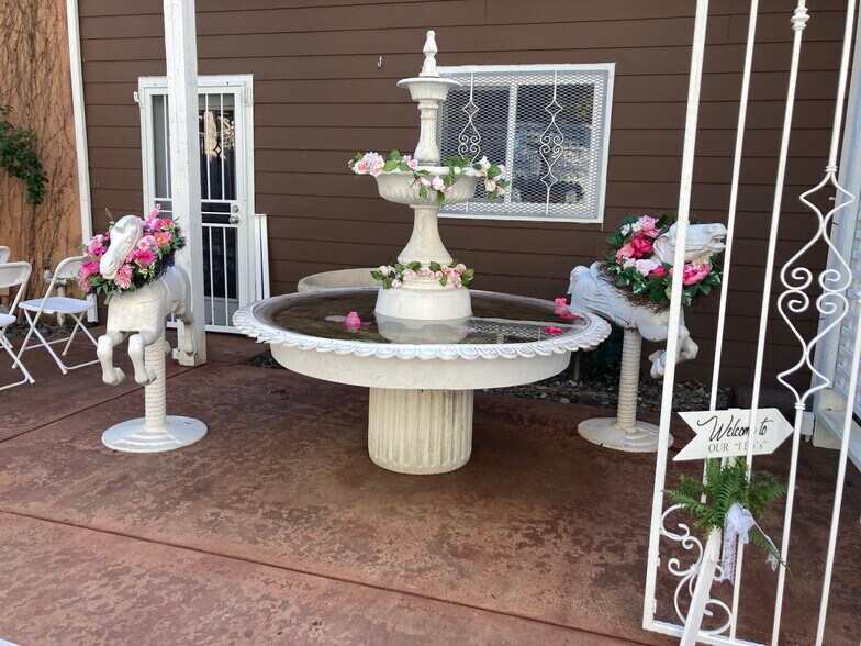 More Photos Of 870 Hartnell Ave, Redding Garden Center For Sale