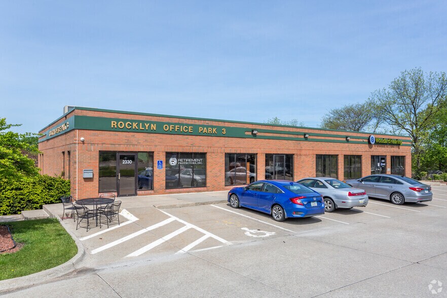 Primary Photo Of 2330 Rocklyn Dr, Urbandale Office For Lease