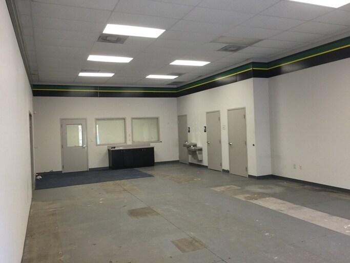 More Photos Of 1108 School Ave, Panama City Light Distribution For Sale