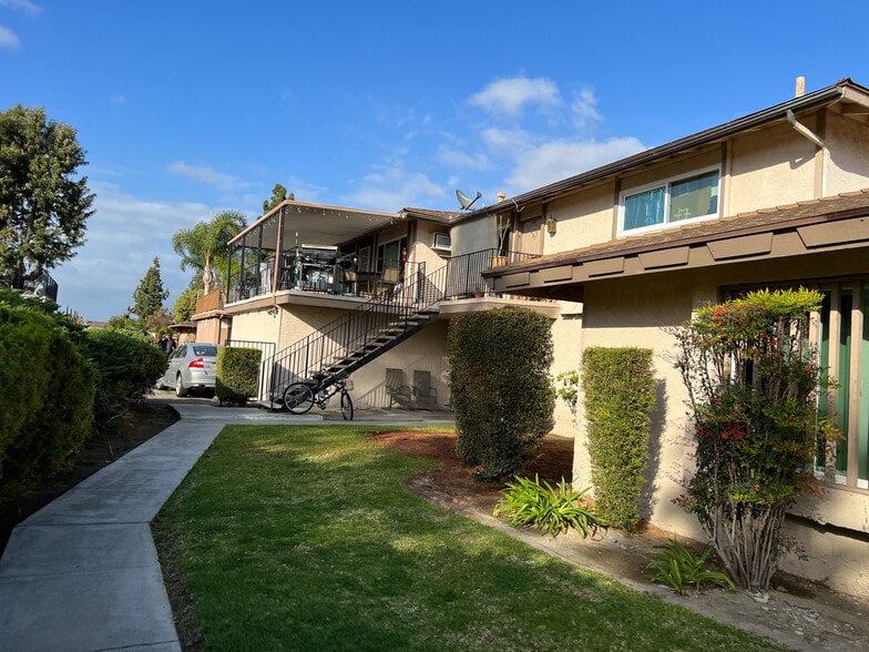 More Photos Of 1215 S Athena Way, Anaheim Apartments For Sale