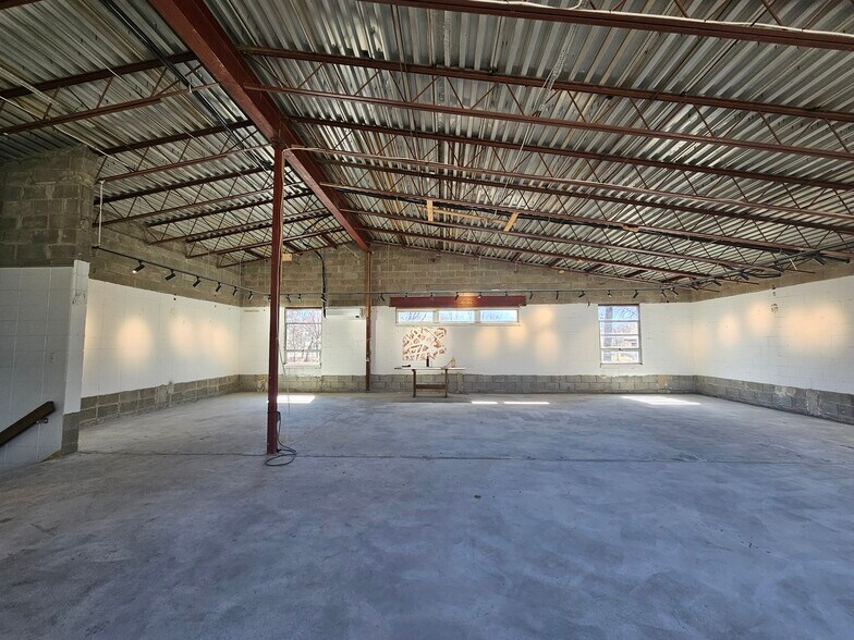 More Photos Of 23 West St, Warwick Office For Lease