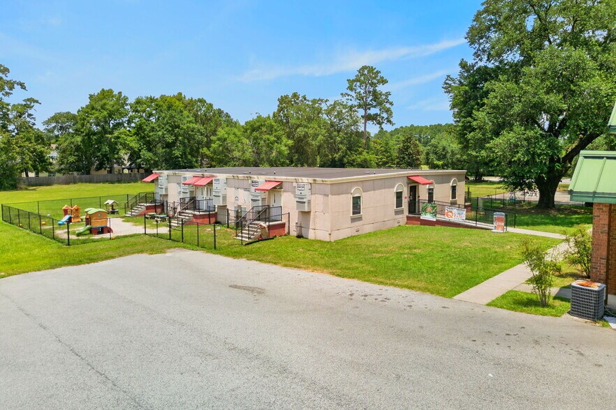 More Photos Of 6161 Chief Of Love Rd, Savannah Specialty For Sale