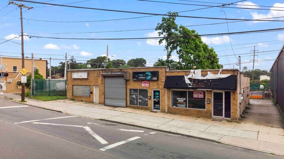 More Photos Of 507 Eagle Ave, West Hempstead Freestanding For Sale