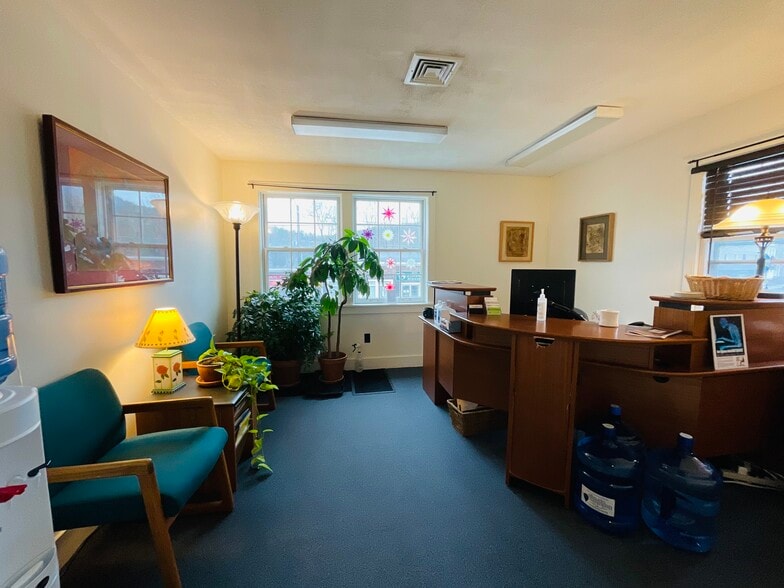 More Photos Of 168 Main St, Great Barrington Office For Sale